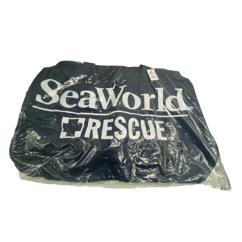 2024 SeaWorld Rescue Duffel Bag -NEW WITH TAGS - Orlando FL RARE